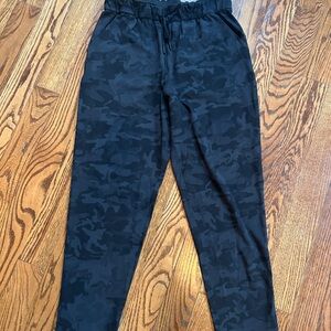 Lululemon Camo Sweatpants - Size 10
